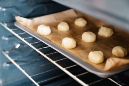 Silicone Muffin & Cupcake Mould - 12 Cup